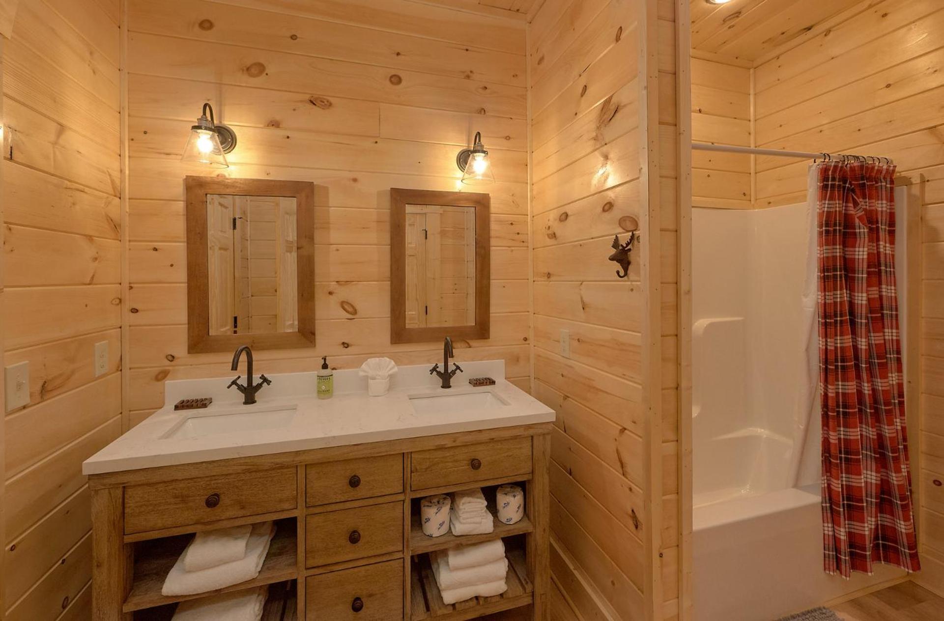 Misty Mountain Adventure Lodge Gatlinburg Extérieur photo